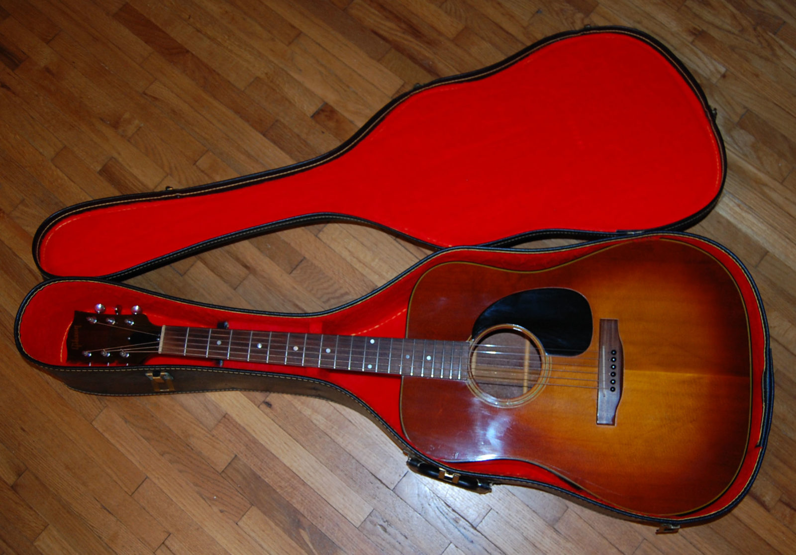 1970 Gibson J45 case Joe The Guitarman